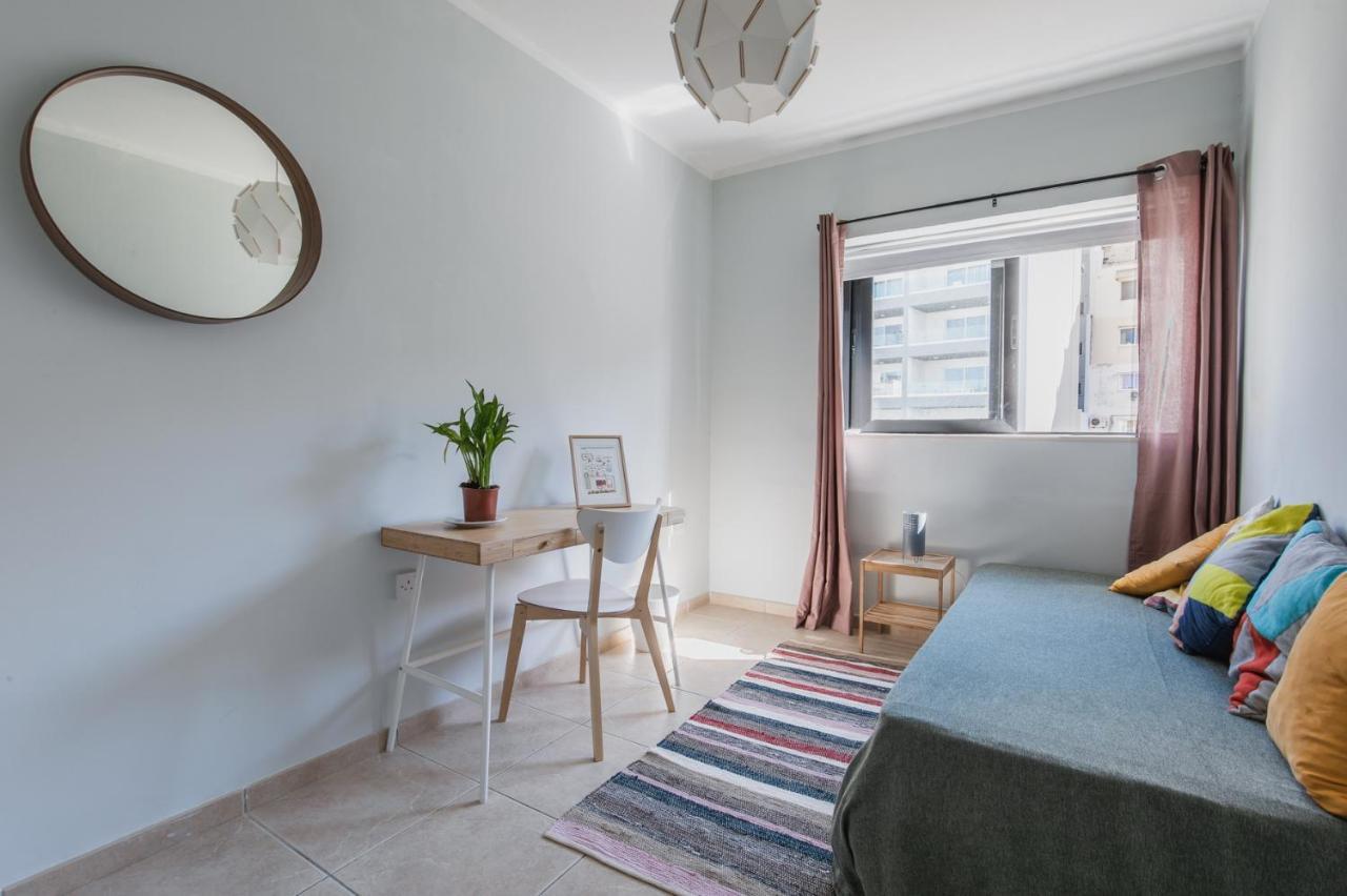 Stylish 3 Bedroom Apartment - St. Julians - 5 Mins From Balluta Bay St. Julian's Zewnętrze zdjęcie
