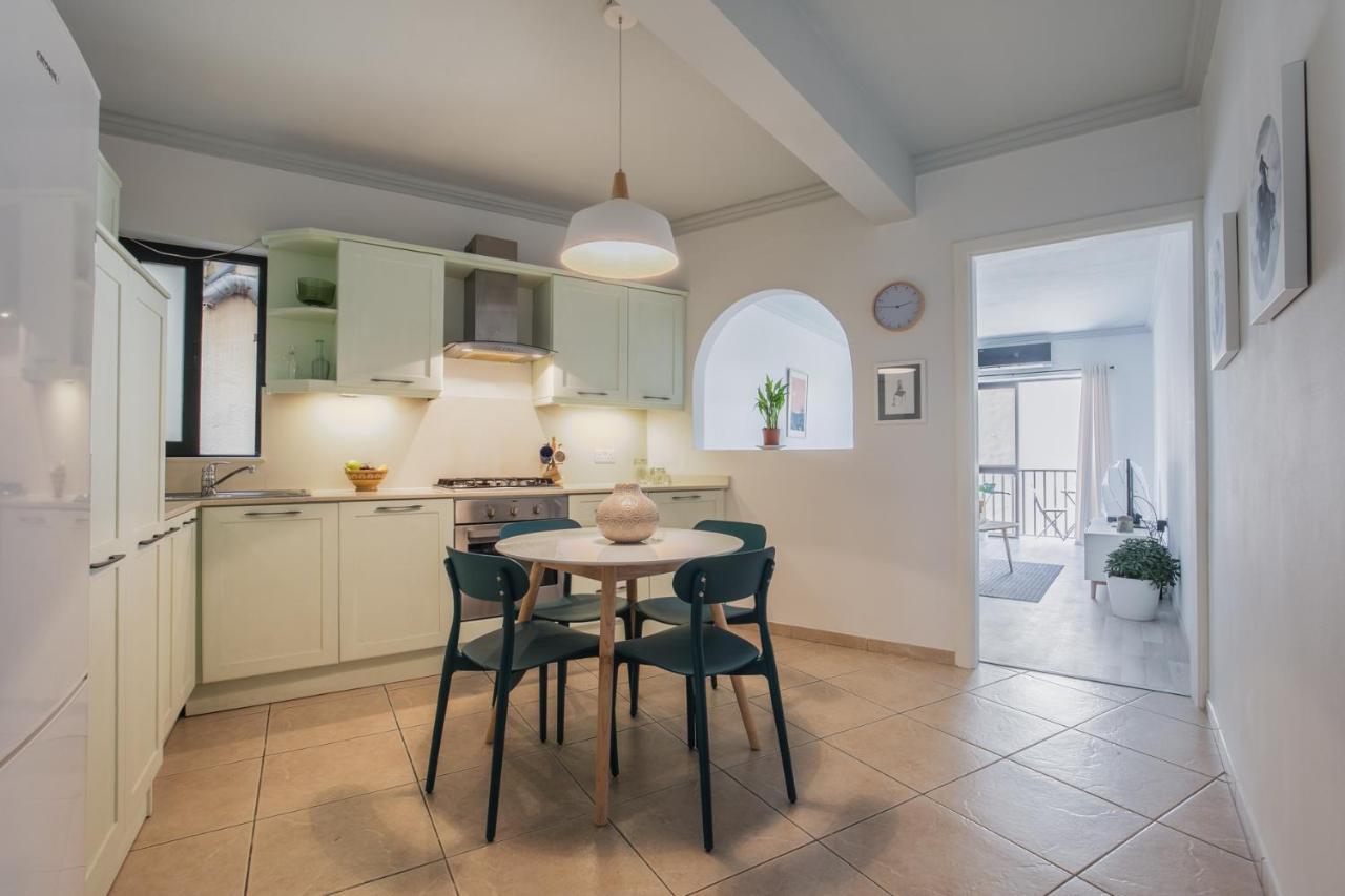 Stylish 3 Bedroom Apartment - St. Julians - 5 Mins From Balluta Bay St. Julian's Zewnętrze zdjęcie